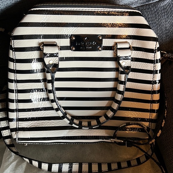 kate spade Handbags - Kate spade shoulder bag